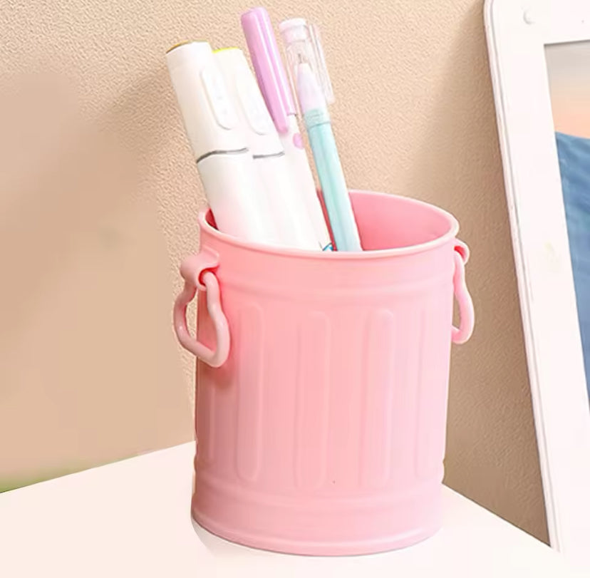 Portable Retro Style Pen Holder, Makeup Brush Holder Organizer, Mini Creative Office Storage Pen Holder, Pencil Bucket Organizer Container Portable Retro Style Pen Holder, Makeup Brush Holder Organizer, Mini Creative Office Storage Pen Holder, Pencil Bucket Organizer Container
